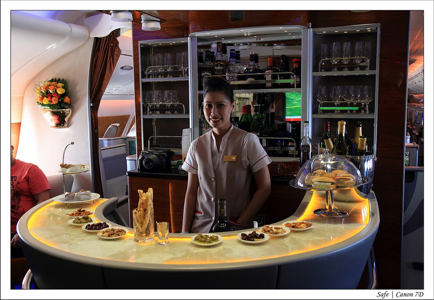 2012 - 06 - Airbus A380 - 12